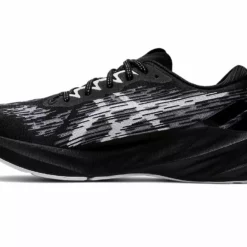 Men's ASICS Novablast 3 - 1011B458.002 6 Men's ASICS Novablast 3 - 1011B458.002 -Deals Running & Walking Store 1011B458 002 SR LT GLB