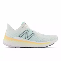 Women's New Balance Vongo V5 - WVNGOWM5